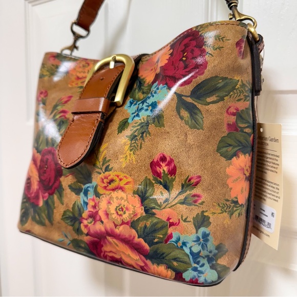Patricia Nash Bucket Bag Vintage Leather Floral with Matching Wallet NWT - Picture 4 of 17